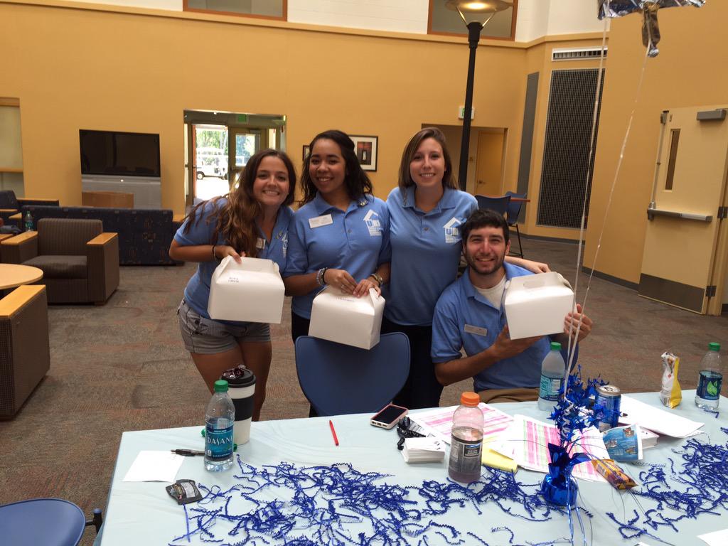 URI_ResEd's tweet photo. Wiley is excited for their students and food๐๐ #URIMoveIn #uri #URIHRL2015 http://t.co/MIO2CGr3mt