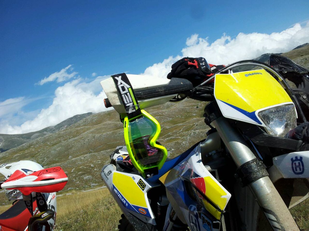 Neox googles the best for enduro: dark in sunshine.&amp; clear in woods.  
<a href="/NEOXvision/">NEOX vision</a>