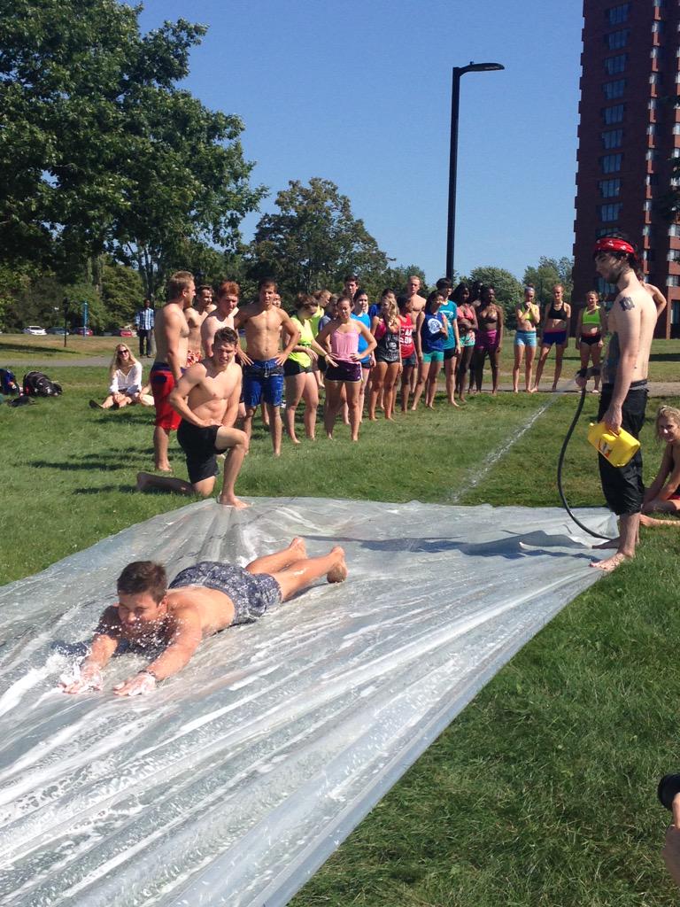 WelcomeWeek2015's tweet image. Come down now to the slip n slide between Cutten and Eaton! #SlideWithTheTides
