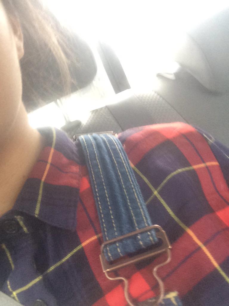 shroompybop's tweet image. when u wear plaid 2 a 5sos concert #basicthings