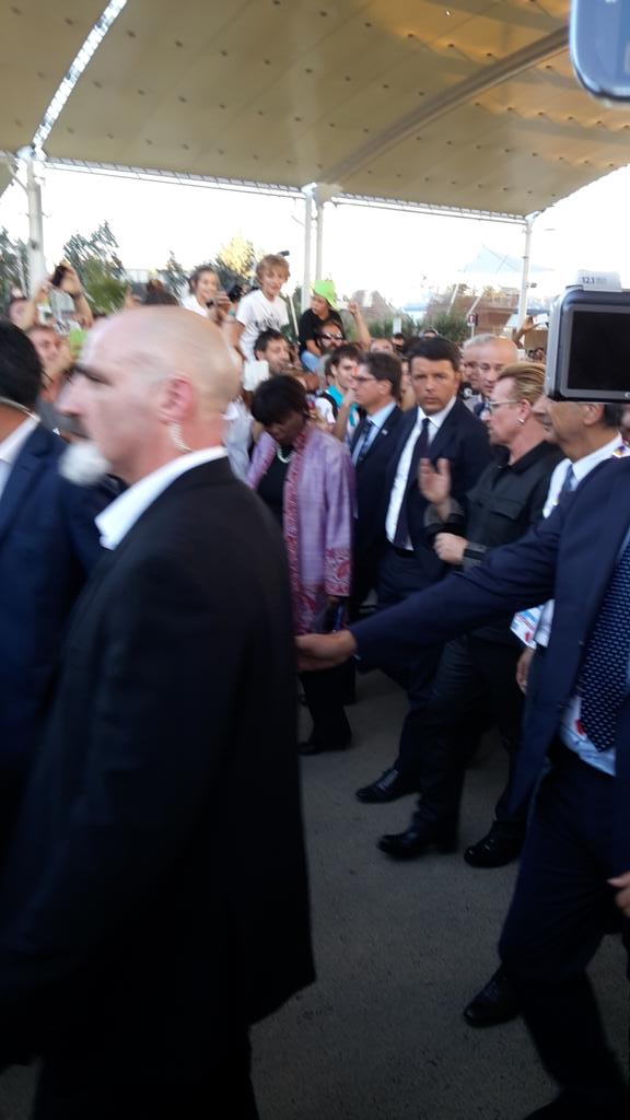 EmElle90's tweet photo. #goexpo #Bono #U2 #Expo2015 #lavorareinexpo @Expo2015Milano @ManpowerGroupIT http://t.co/cb5cZ2FMcz