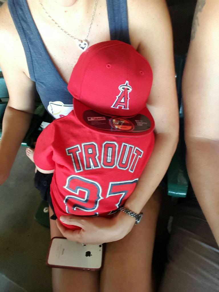 mell__e's tweet photo. My First Game! @Angels @MLB @MLBNetwork @MikeTrout http://t.co/Wq19PTAZI5