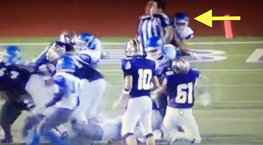 BleacherReport's tweet photo. UPDATE: The 2 San Antonio HS players who blindsided referee have been suspended from team http://t.co/Q5s9gCEk7n http://t.co/flyBnmO3hj