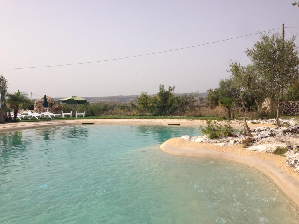 96sar96's tweet photo. #domenicadirelax #sicilia #6settembre #piscina #cosa #volere #di #più 🔝 http://t.co/l3fN2oRZPg