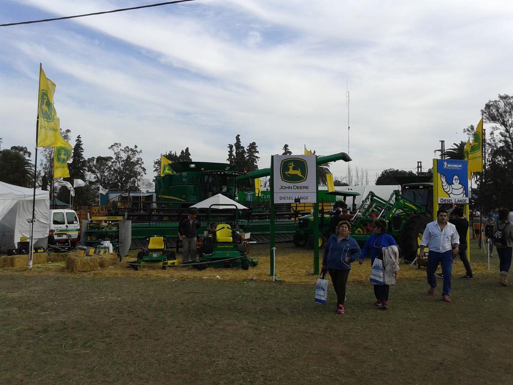 Ganador al mejor stand exterior! Diesel lange. Felicitaciones!