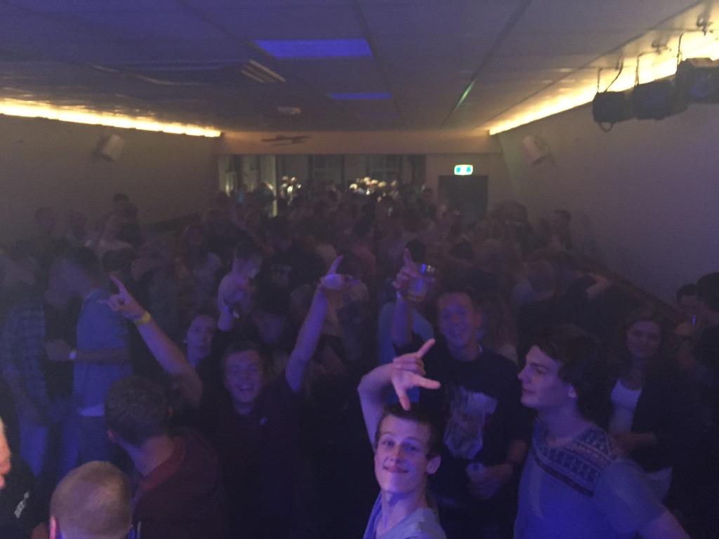 Feest zit er lekker in!! 😁🎉👍#Reduzum