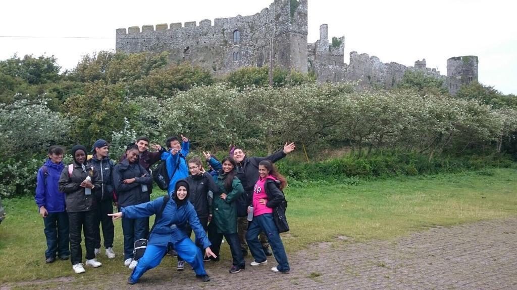 Littlehighers's tweet photo. @CamdenChallenge @hollylodgelondon #ncs wave 8 sabesan we found manorbeir castle! http://t.co/xSDGpuSwwN