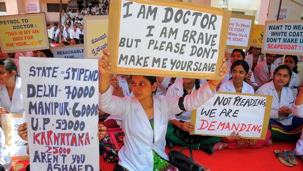 mepratap's tweet photo. Let's support these doctors who take care of our health! Sir, @CMofKarnataka pls act fast... http://t.co/FrNAhjaEnN