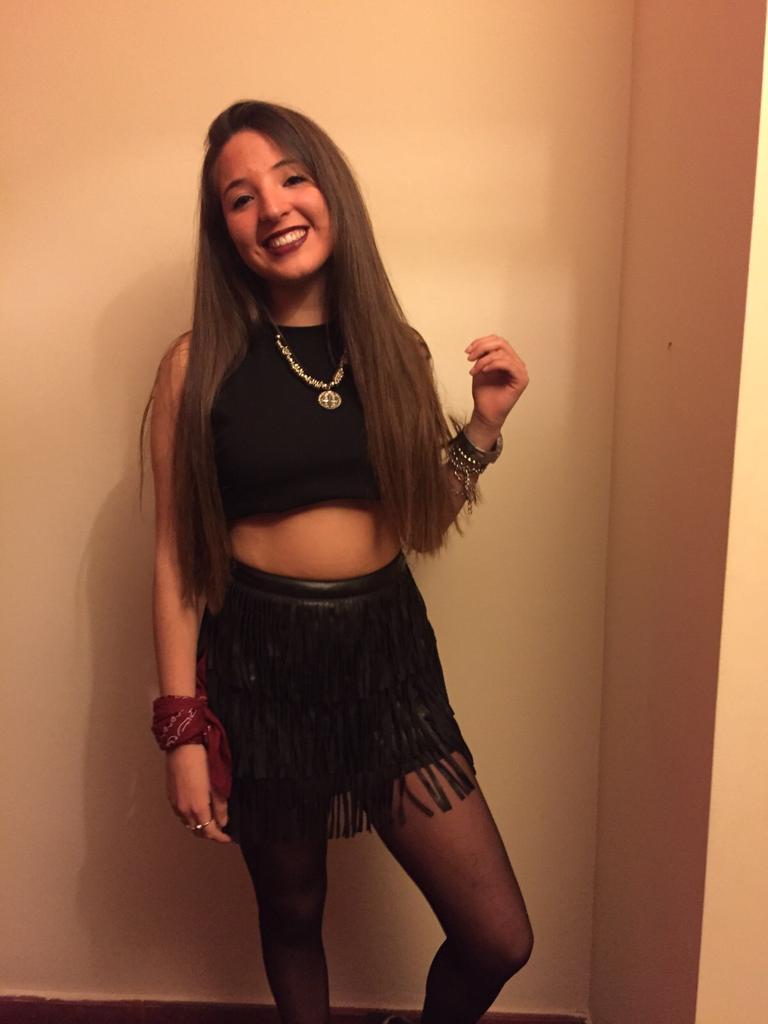SabinaaQuintana's tweet photo. CHICOS POR FAVOR JULIA MULLER ESTA EN MORON Y NO LA ENCUENTRAN TODAVIA SI LA VEN COMUNICARSE!!! http://t.co/EOIAInEjFH