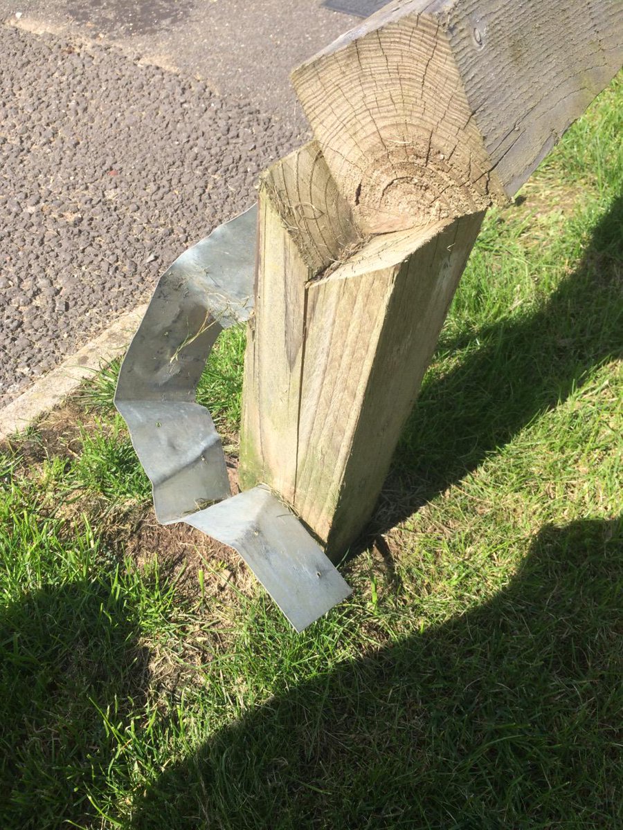 Kyle_m_gower's tweet photo. @HertsmereBC wanted to bring a damaged fence to your attention. it injured my dog and may injure children. http://t.co/MvQwTiDvqp