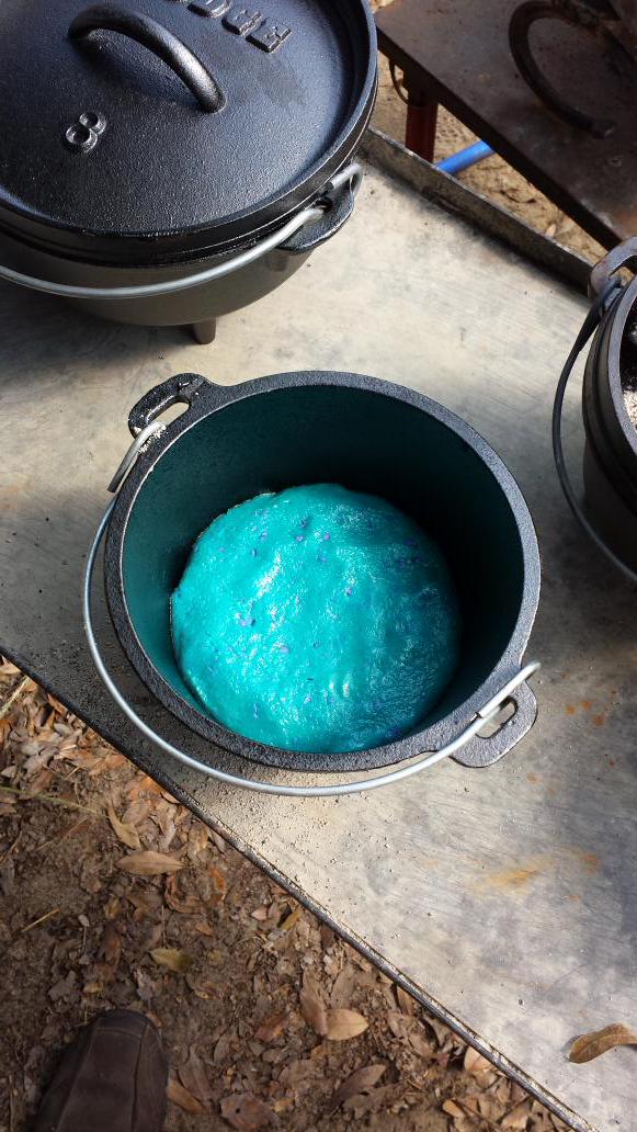 FoodsFine's tweet photo. 6 inch raspberry dutch oven cookie http://t.co/AigopEFJoe