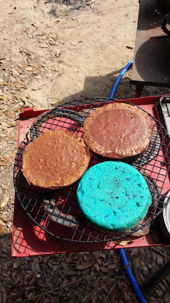 FoodsFine's tweet photo. 6 inch raspberry dutch oven cookie http://t.co/AigopEFJoe