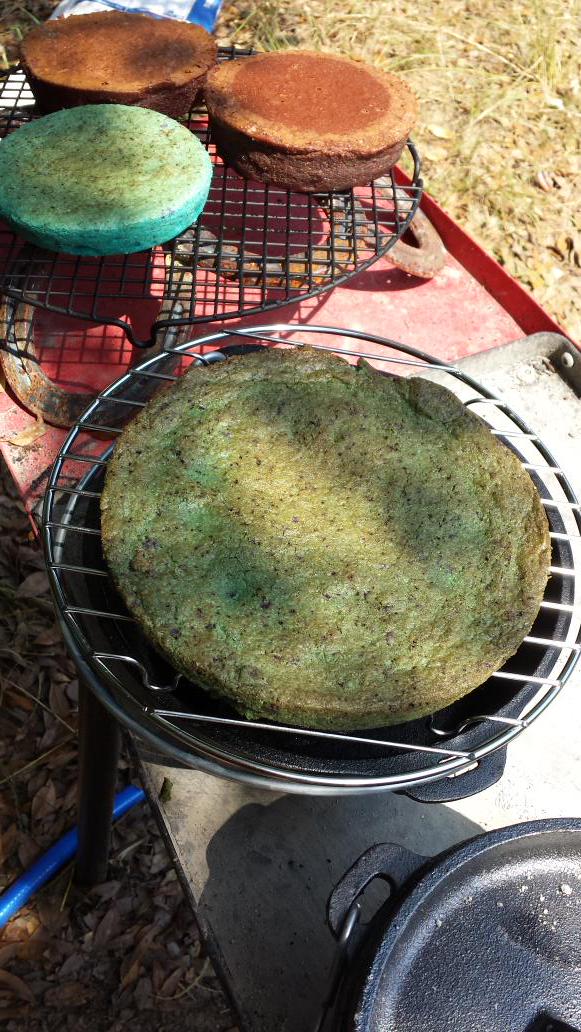 FoodsFine's tweet photo. 10 inch raspberry dutch oven cookie http://t.co/uQUc9ttO2u