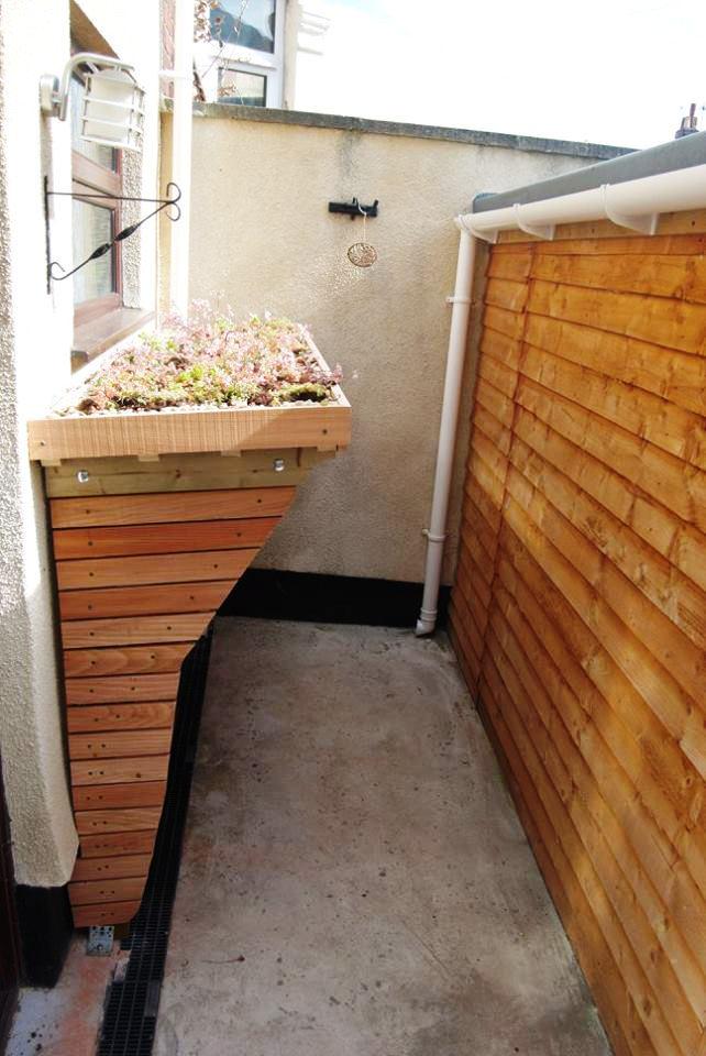 peddlersroof's tweet photo. Check out our most recent #bikesheds. @peddlersroof are making #cycling easier in #Bristol . http://t.co/7kBnMDw2II