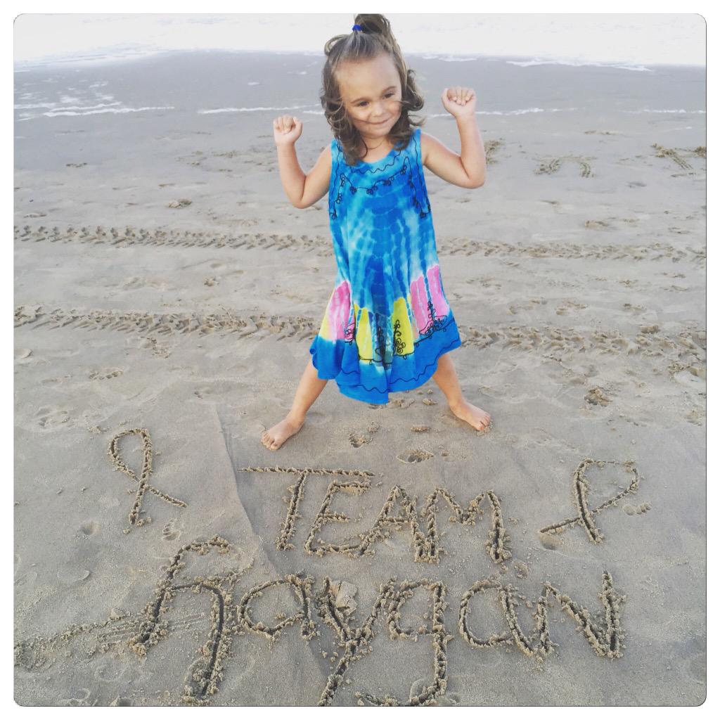 donnaabshire's tweet photo. I am TEAM RAYGAN http://t.co/YN2lxDMr2k