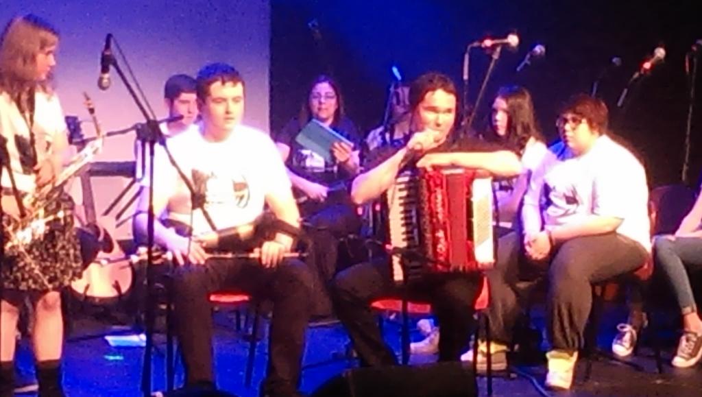 <a href="/paulharriganmus/">Paul Harrigan</a> amhran na seachtaine le <a href="/SnastaOfficial/">Snasta</a>