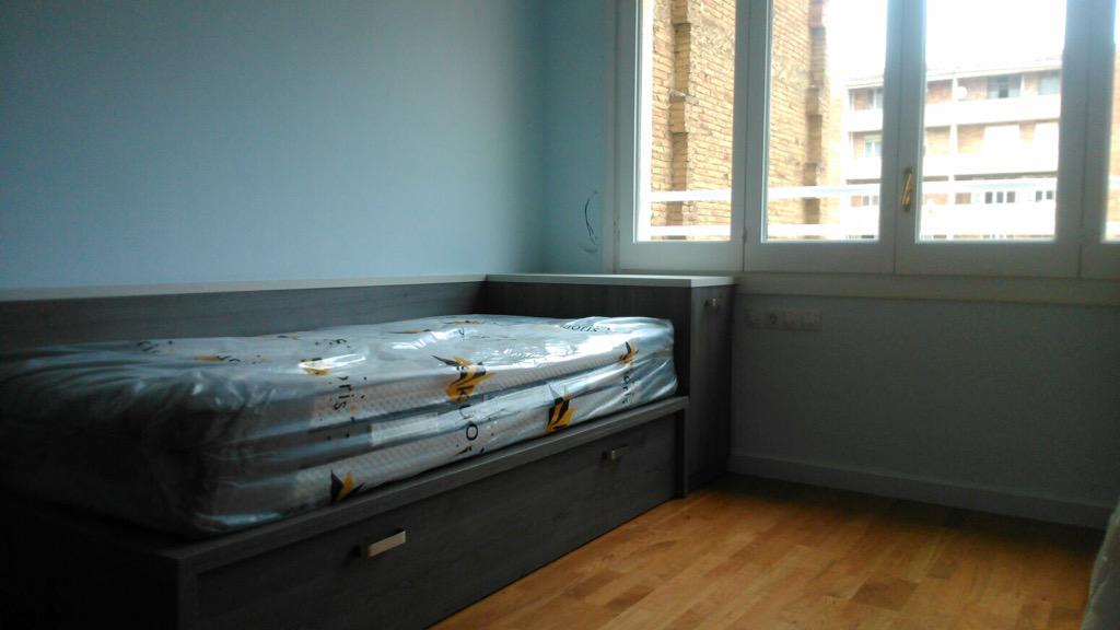 dorcasanglas's tweet photo. #habitacions acabades de sortir del forn.
#mobles #StJoanAb http://t.co/9kQLZfROGU