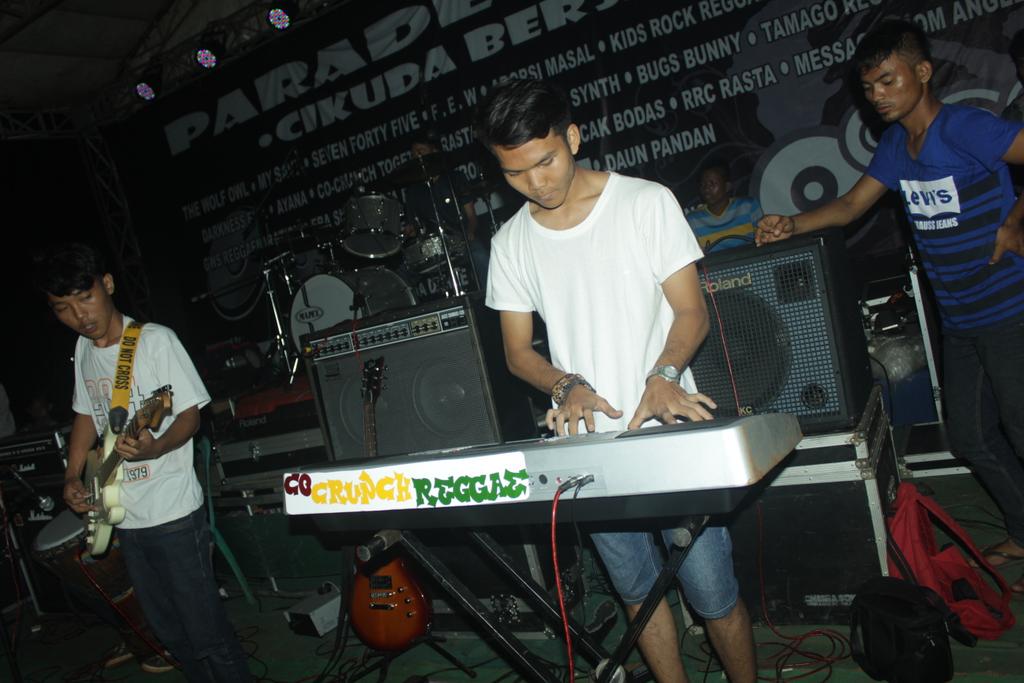 COCOCRUNCHREGGAE tweet media