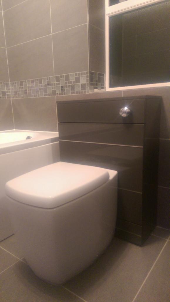 mgbservices's tweet photo. #bathroom #installation  #Oldham http://t.co/9d25u0nE6J