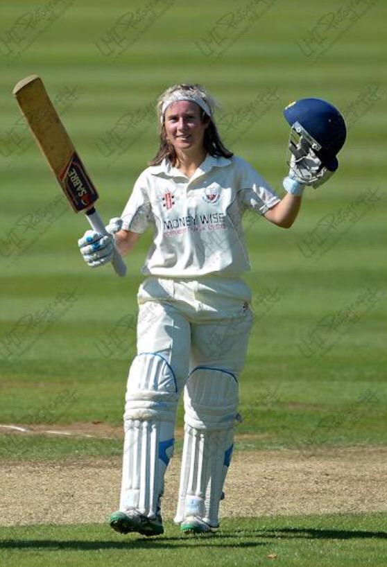 LuffSophie's tweet photo. Very proud day today #141notout #lovelyhair http://t.co/dHIa6JtcjU