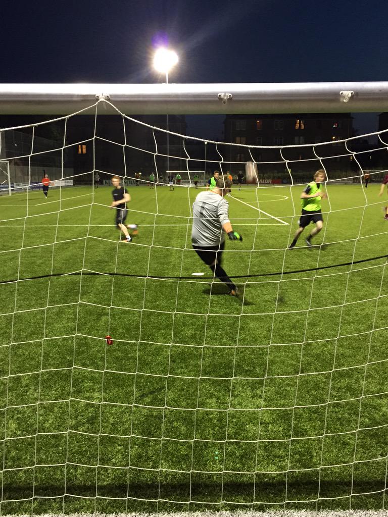 Newportontaytv's tweet photo. @NewportSoul 

Spent the evening watching Newport Soul FC, a cracking 4-3 win keeping them top of the league http://t.co/2e4GsurxSl