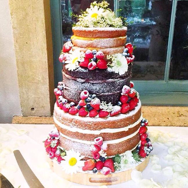 MikeyProject's tweet image. Can't believe @JimsTweetings and @TanyaBurr are now married! So so happy for you two ❤️