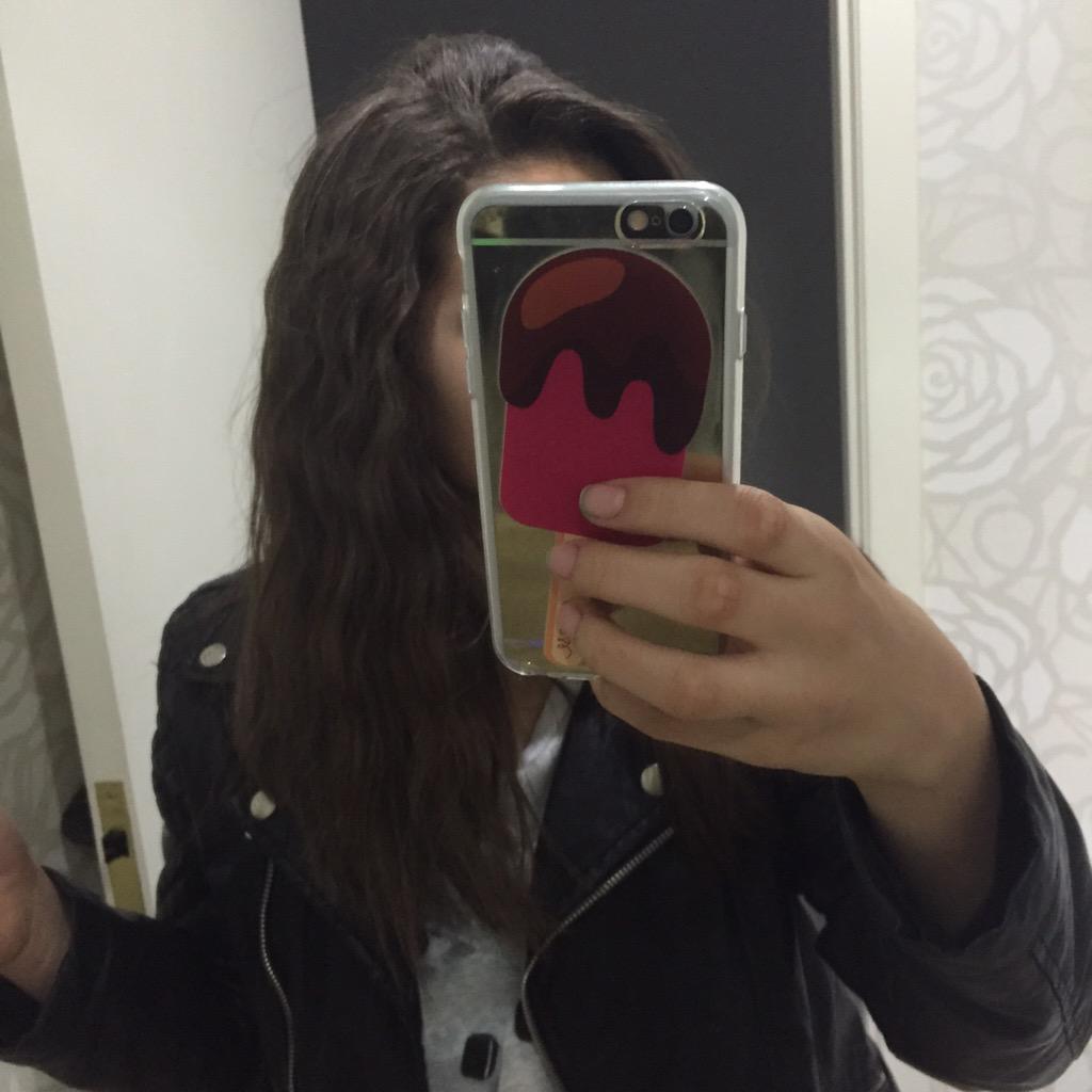 maisa's tweet photo. eu AMO como o cabelo fica após tirar a trança laoeihdksk😍 http://t.co/IMVCds59oa