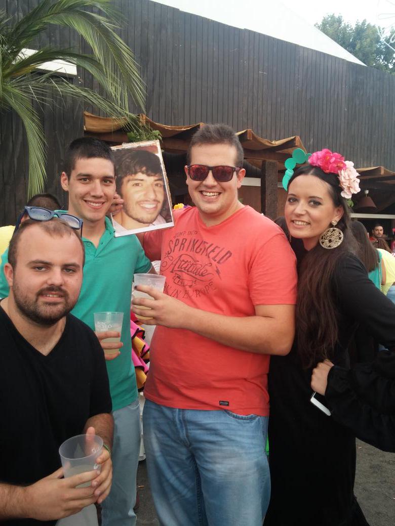 gamiz1992's tweet photo. Porque los buenos amigos no se pierden una!! @naxingel105 @jccangu http://t.co/4QT7mLu3Sj