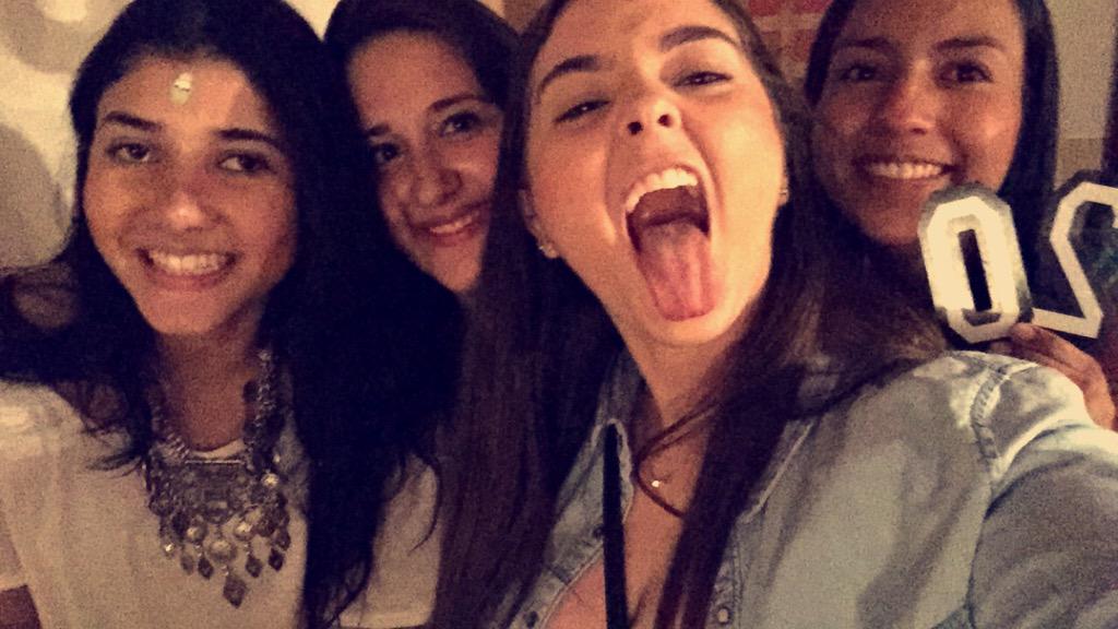 SusanaBoteroR's tweet photo. @MaPaulinaGmz @paulitorresa @maria_dance95 y yo les quiero recordar que nos amo DEMASIADO! http://t.co/wHb7ZPaC0i
