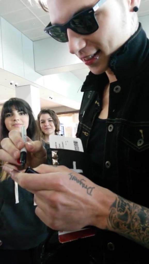 lowqualityandy's tweet image. 