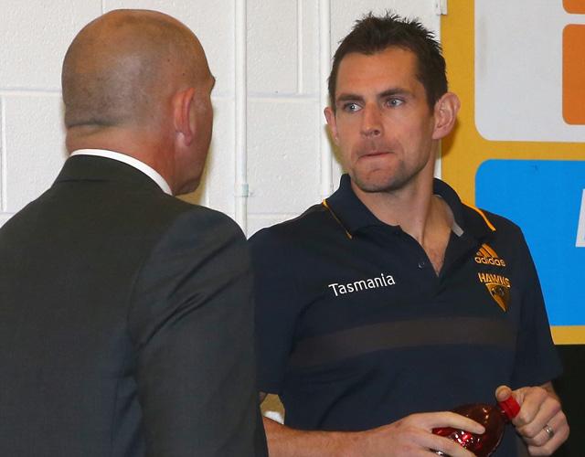 1116sen's tweet image. Andy Maher: Luke Hodge shouldn’t be playing sen.lu/1NWIyHe @AFL #AFL @MorningGlorySEN @SENfooty
