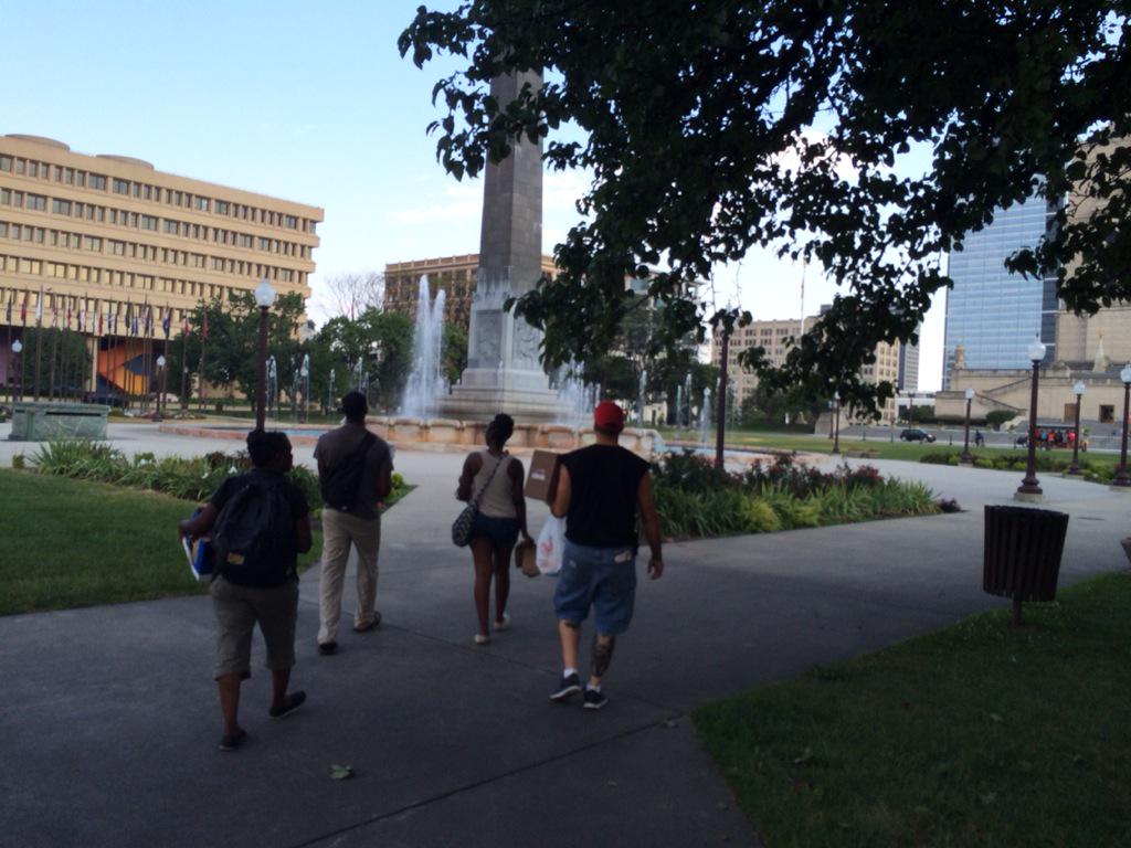 SpacemanPope's tweet image. TODAY WAS A SUCCESS! FED OVER 75 PEOPLE! LIKE my organization SPACEMAN FEEDS THE GALAXY! facebook.com/pages/Spaceman…