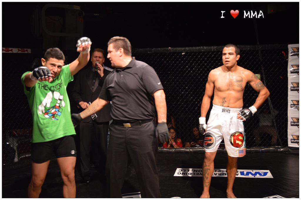 IHeartMMA1's tweet photo. #RocksFightNight17 American Bank Center
#Sept5th #CorpusChristi #IHeartMMA
📱⛵️🌴💋
@ChrisPecero (w) vs #EdgarJuarez http://t.co/1To65HghgY