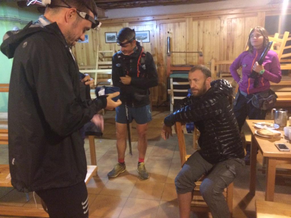 Tras el desayuno en el refugio de Pineta, a las 6:10 ha arrancado la 8 etapa. Les esperamos en Bujaruelo a medio día!