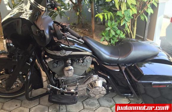 Harley Davidson - TOURING (2003) Rp 270.000.000 Electra 03 NP'Anniversary 100Th
bit.ly/1K0j98B