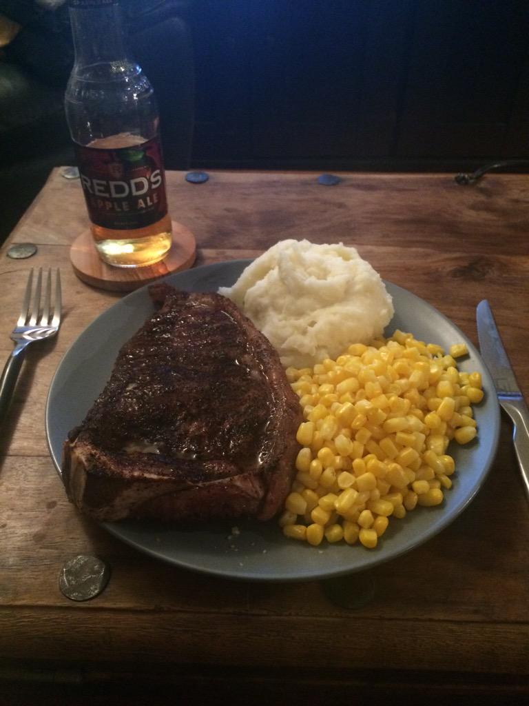 jdlee77's tweet photo. @Sinqnew BRACE for PVF #cookingwars #reddsappleale #beef http://t.co/2DHEeXz2bg