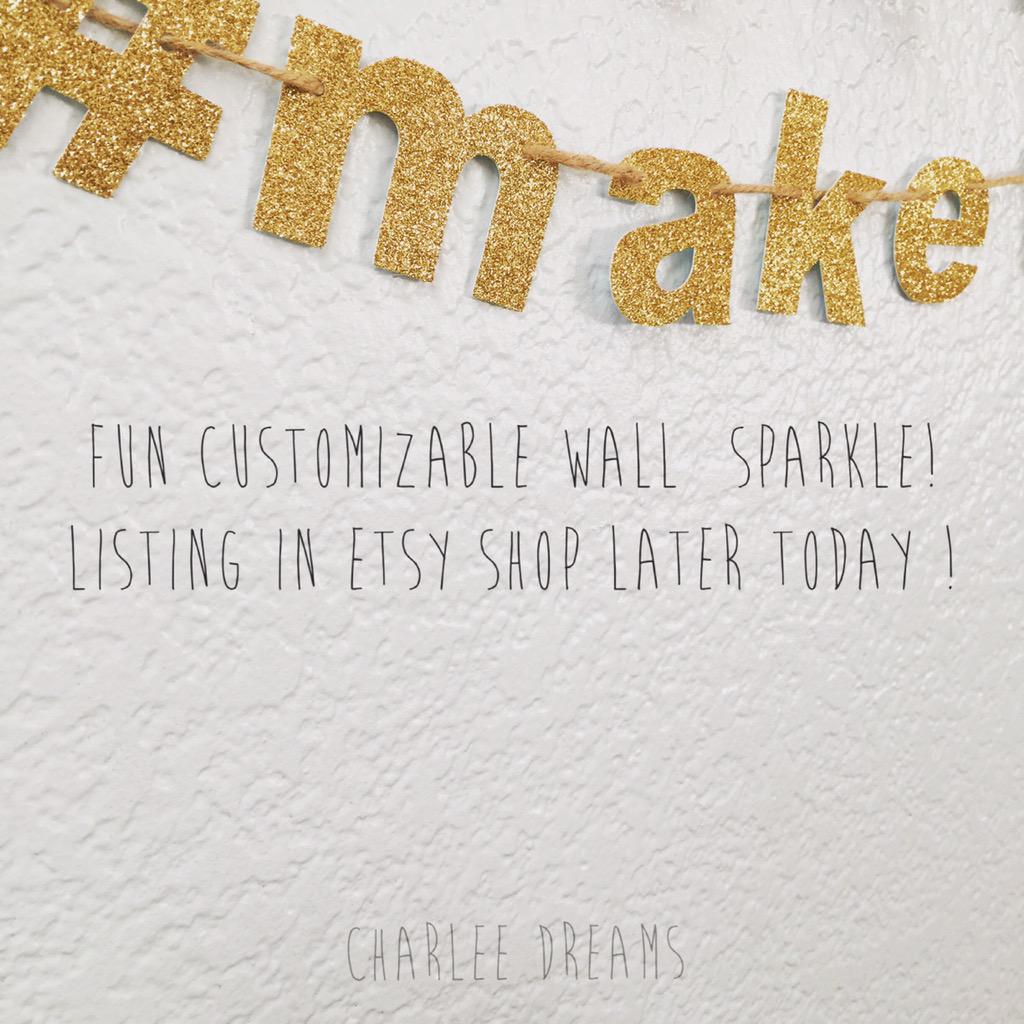 charleedreams's tweet image. Small wall glitter #officedecor #workspacedecor #CharleeDreams #partydecor #roomdecor