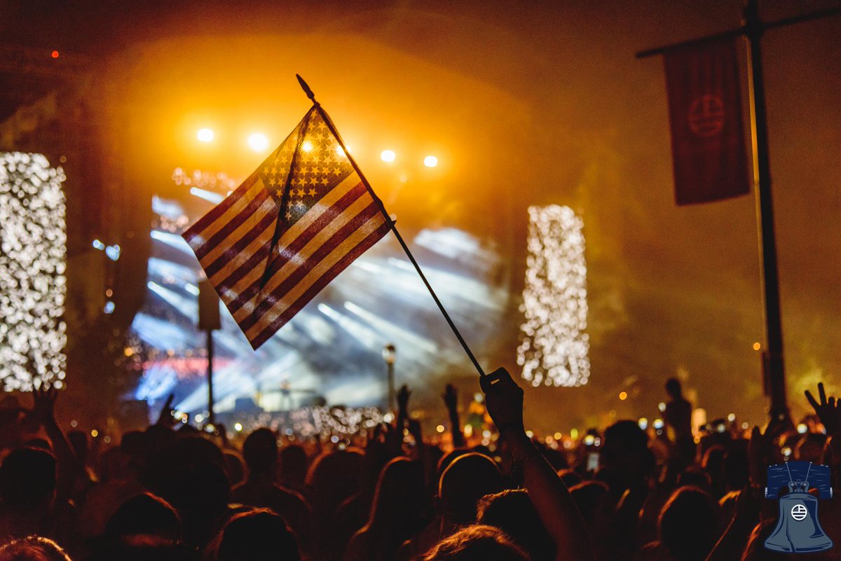MIAFestival's tweet photo. We came, we saw, we rocked hard. Thank you, Philly for an amazing final day of @Budweiser #MadeInAmerica! http://t.co/FggrtrvYYF