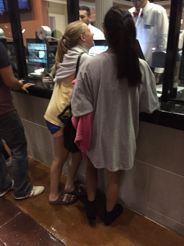 _madisonian's tweet photo. bought this homeless girl a ticket!! feel so good!! #serviceoftheday http://t.co/BmIt5LQeb2