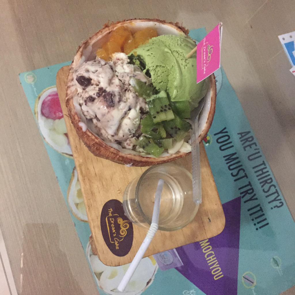 Thedreamscake's tweet photo. siapa yg rindu se rindu2nya sama dessert ini??? di tunggu di jl. aria jipang no.1-3 dago bandung yahhh...see you http://t.co/d1a6E91Tn7