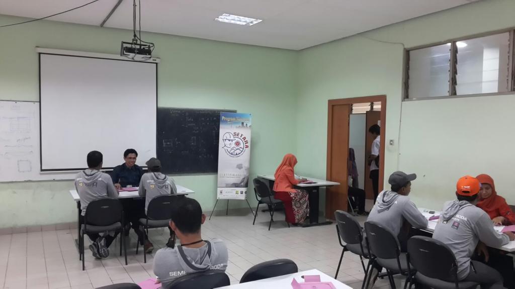 sementigaroda's tweet image. Sedikit cerita #SETARA di Semarang tgl 2- Sept kemarin. Terima kasih kerjasamanya Tim Pengajar Polines &amp;amp; peserta :)