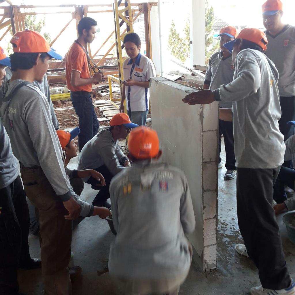 sementigaroda's tweet image. Sedikit cerita #SETARA di Semarang tgl 2- Sept kemarin. Terima kasih kerjasamanya Tim Pengajar Polines &amp;amp; peserta :)