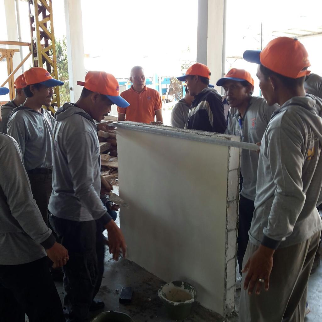 sementigaroda's tweet image. Sedikit cerita #SETARA di Semarang tgl 2- Sept kemarin. Terima kasih kerjasamanya Tim Pengajar Polines &amp;amp; peserta :)