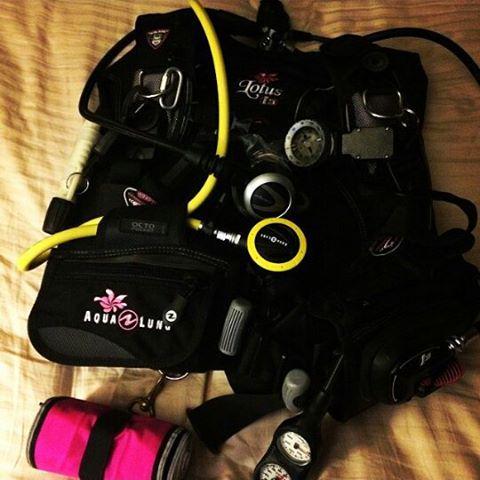 Explore under the sea. Let's dive.☆☆☆ #scuba #scubadiving #scubadive #scubalife #scubadive… ift.tt/1SDM8Ec