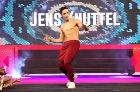Jerlenevillamil's tweet photo. Alam ko gwapo ka, pero bakit gumwapo ka lalo dito Kuya? Ang Hot pa ππ₯ Niceone Kuya Jens π @jensdknuttel #WithABS β€ http://t.co/sxhHeoBZix