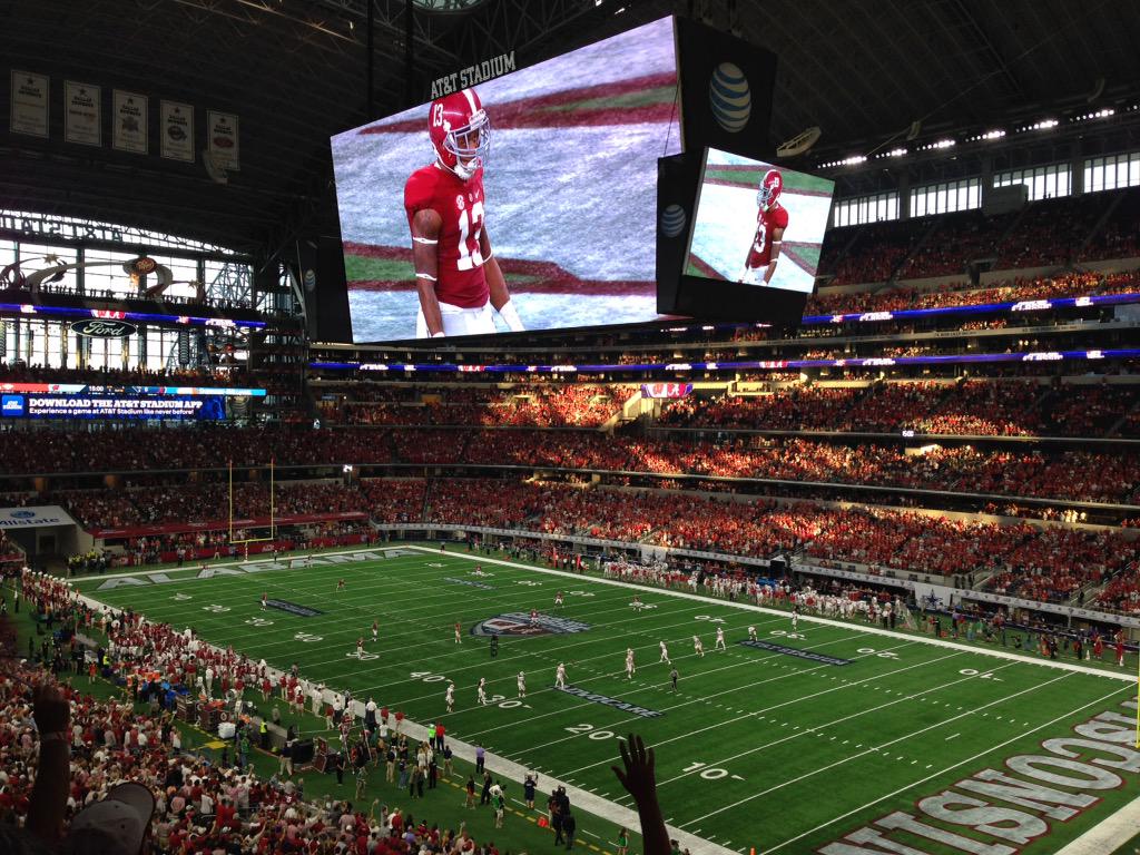 ThornleyDrew's tweet photo. Opening kickoff at the #BAMAvsWISC game. #RollTide http://t.co/0Wgw4Xxzn9