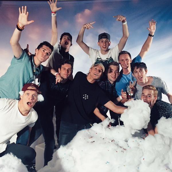 BYE_Jenifer's tweet image. ALL MY BAES IN ONE PICTURE 💖
#SDKorDIE