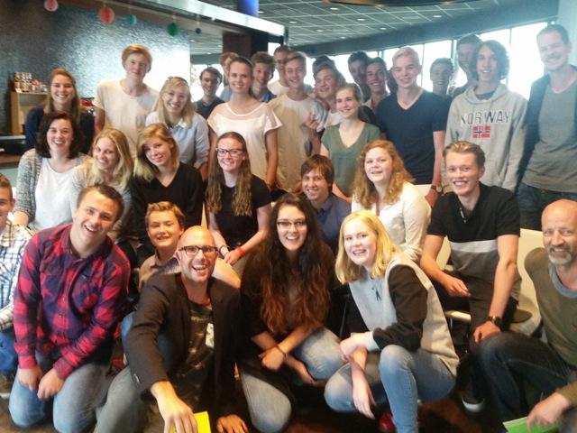 Evelyne_P's tweet photo. @ClaireBoo @theowismans Veel enthousiasme bij het VR event afgelopen zaterdag. Met dank aan jullie spread-the-word. http://t.co/UhhxVaxYv2