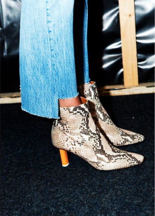 VETEMENTS, le jean seventies bit.ly/1hPJJe4