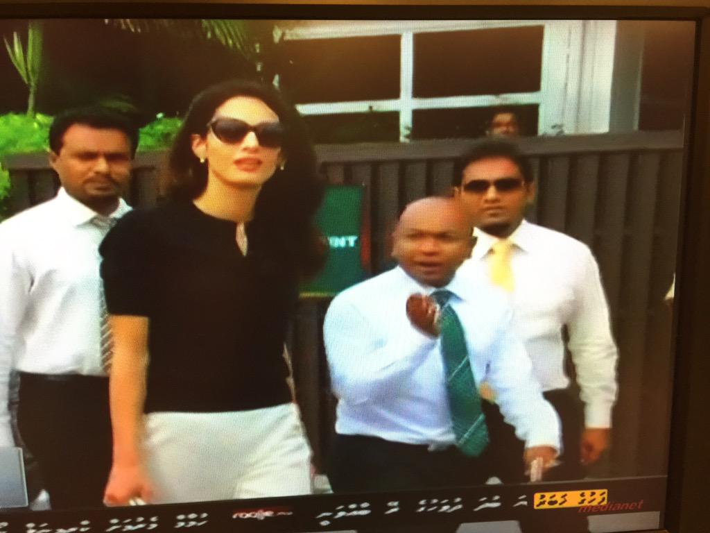 Eithimeethi's tweet photo. #AmalClooney aai #JaredGenser Raajje vadaigenfi https://t.co/WK0yyIGEC4  #PresidentNasheedLawyers http://t.co/1LoZaDA78N